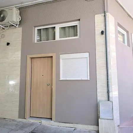 Floating, Cosy 8' Walk From The Seaside * Thessaloniki
